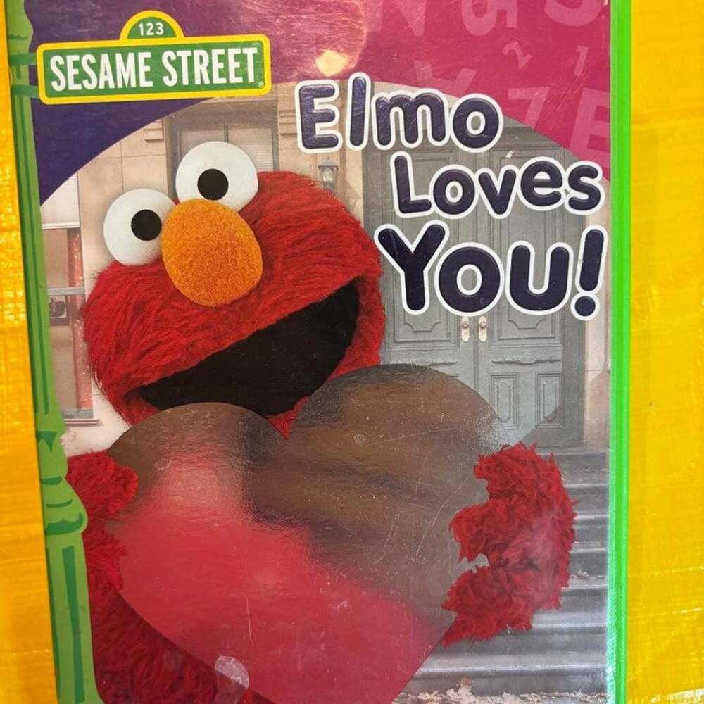 Sesame Street Elmo Loves You DVD